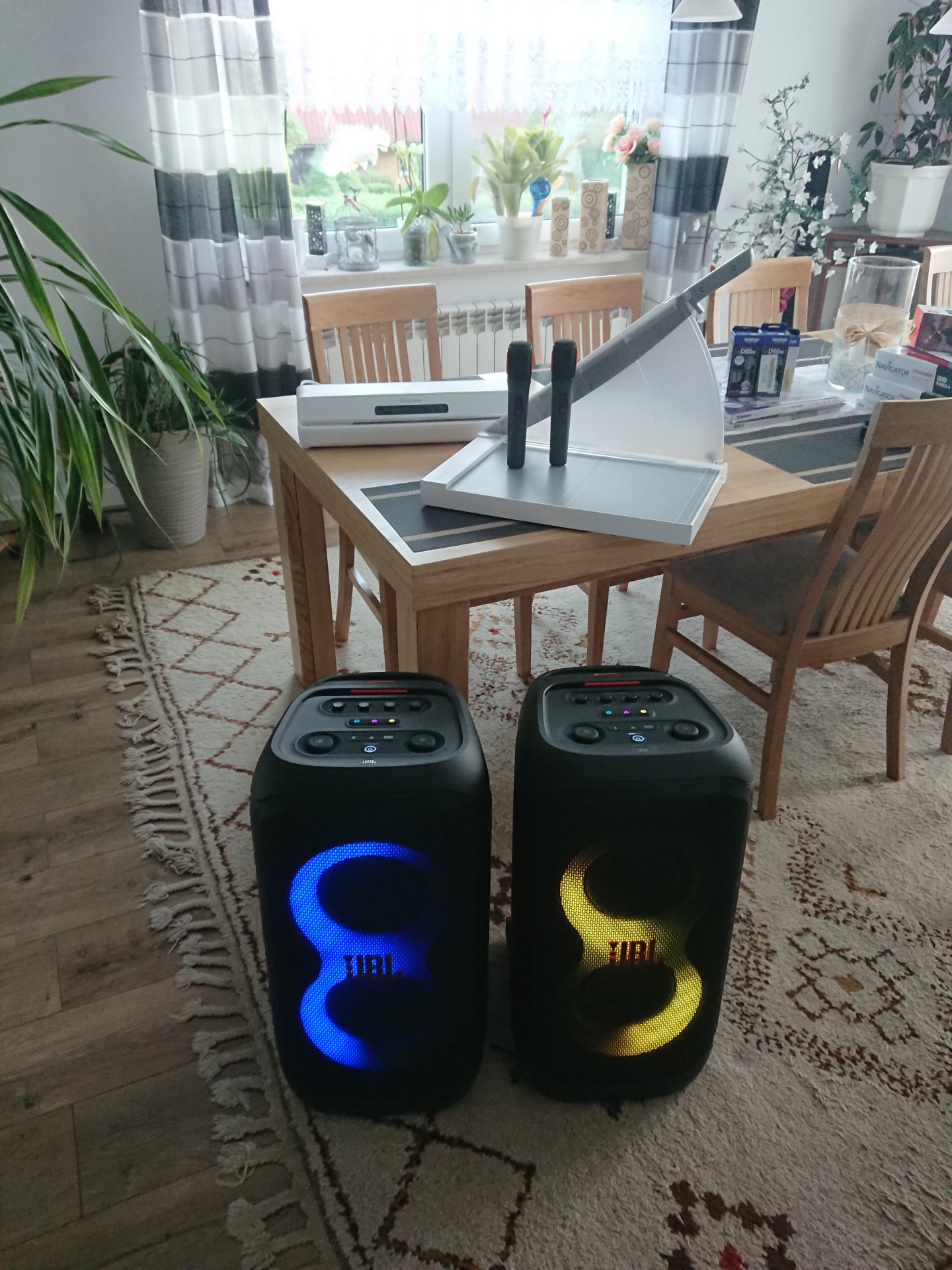 Miło nam poinformować, że zakupiliśmy nagłośnienie oraz artykuły biurowe zgodnie z umową do projektu pod nazwą: Rozwój Stowarzyszenia sprzyja działaniom na rzecz społeczeństwa. Całość  została sfinansowana z KOMITET DO SPRAW POŻYTKU PUBLICZNEGO NARODOWY INSTYTUT WOLNOŚCI - CENTRUM ROZWOJU SPOŁECZEŃSTWA OBYWATELSKIEGO W RAMACH RZĄDOWEGO PROGRAMU  FUNDUSZ INICJATYW OBYWATELSKICH NOWEFIO NA LATA 2021-2030  Śląskie NoweFio